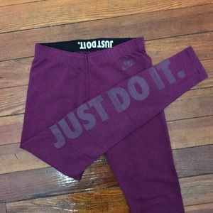 ❌SOLD❌ NIKE leggings - Size Medium